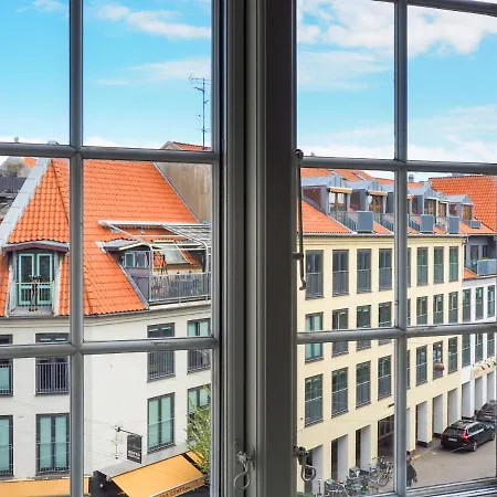 Apartment Spacious In The Heart Of Copenhagen